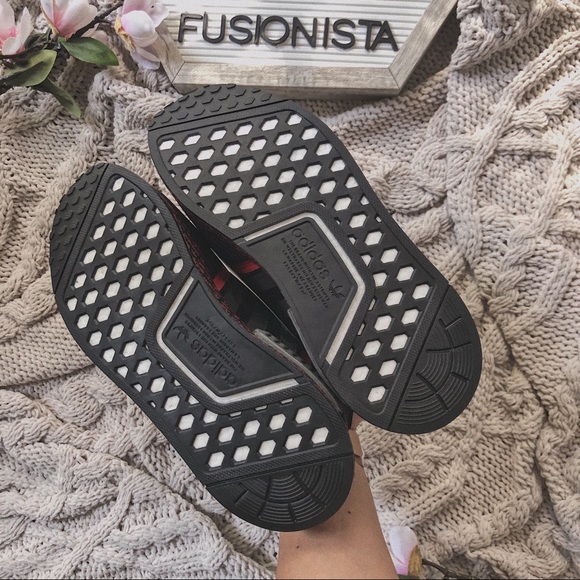 Restocked‼️ NWT 🍭 Rare Adidas NMD R1 Black/Red - Picture 9 of 9